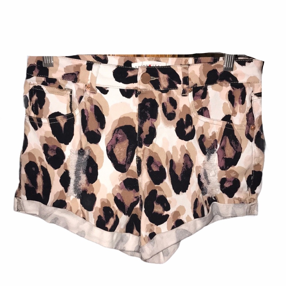 Toast Jeans high rise stretchy leopard print short